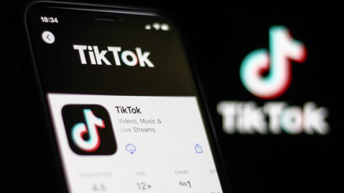 TikTok Handicraft Making Videos Pass on Traditional Culture 