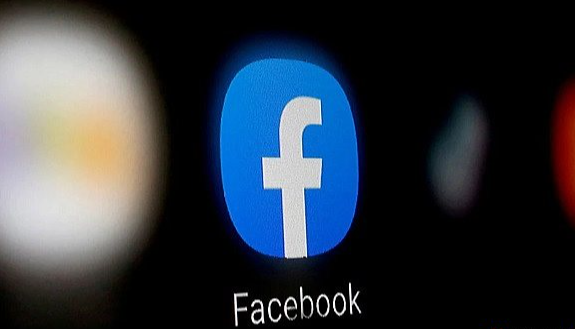 Facebook tests digital delivery 